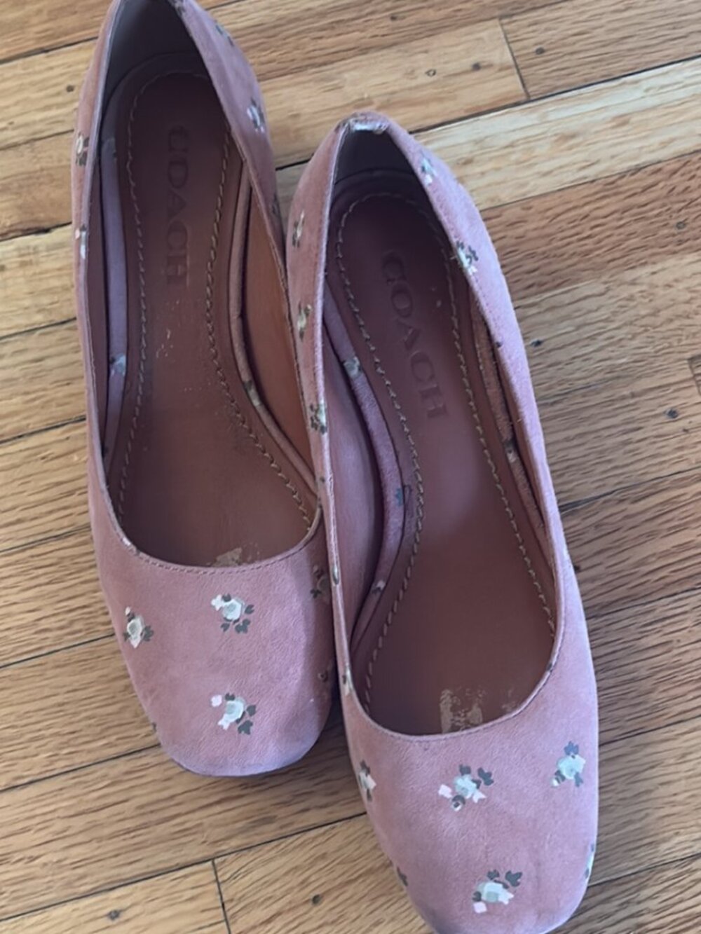 Coach Seude Pump With Prairie Print - Picture 3 of 10